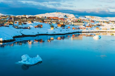 ILULISSAT, GREENLAND - 30 Nisan 2014: Ilulissat Köyü