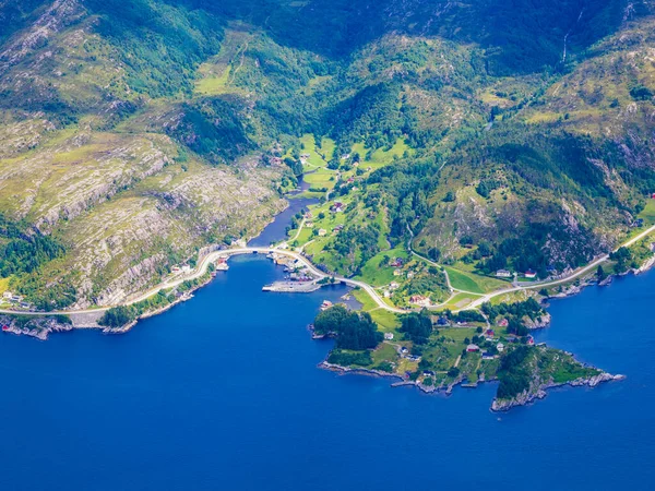 Una Vista Aerea Mozzafiato Sulle Montagne Costiere Della Norvegia Sulle — Foto Stock