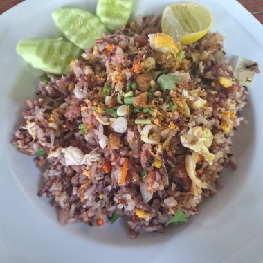 Otantik Tayland Kızarmış Pirinci Tayland yemeğinin bir tadı