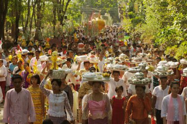 KANCHANABURI ,THAILAND - APRIL 17, 2016 :Thai food parade to eat sweet and savory food that Thai Mon minority people bring to the Wat Wangwiwegaram at Amphoe Sangkhlaburi, Kanchanaburi Province in Songkran festival, Middle of Thailand.