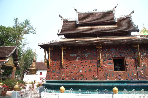 Torre Adoración Rosa Buda Reclinado Viharn Con Decoraciones Vidrieras Pared — Foto de Stock