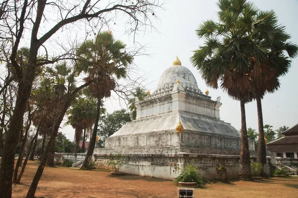 Lotus Stupa也被称为 Pathum 是Wat Wisounrat独特的特色之一是西瓜Stupa 被称为 Makmo 这是一个通知 该寺始建于1512年 位于老挝卢安普拉邦 — 图库照片