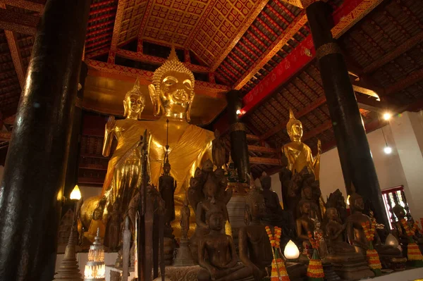 Luang Phor Tor Principal Buda Dorado Iglesia Wat Visounarath Buda — Foto de Stock