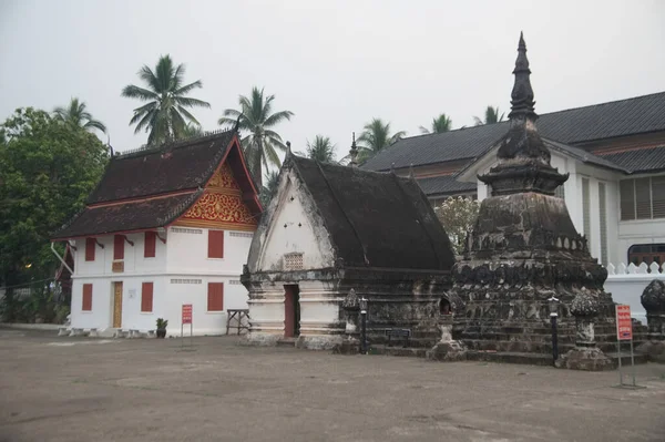 Bâtiment Bouddhiste Est Grand Richement Décoré Tous Les Temples Luang — Photo