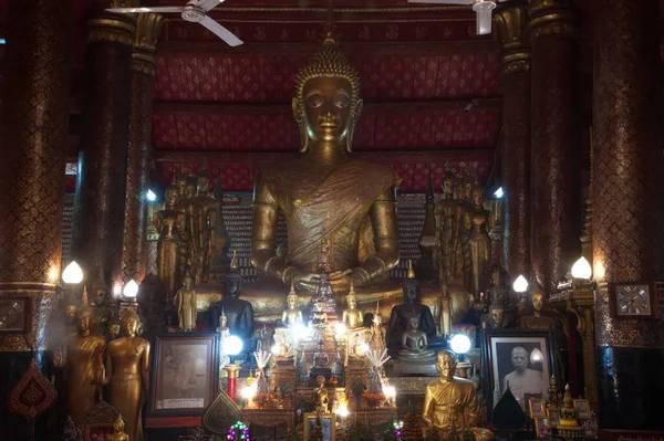 Główny Złoty Siedzi Budda Nazwisko Phra Kościele Lub Xim Wat — Zdjęcie stockowe