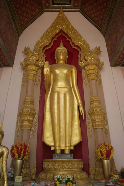 Phra Ruang Rojanarit Imagem Buda Dourado Principal Imagem Buda Wat — Fotografia de Stock