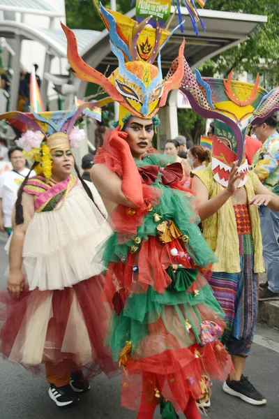 Bangkok Tailandia Junio 2023 Vista Varios Participantes Celebrando Calle Desfile —  Fotos de Stock