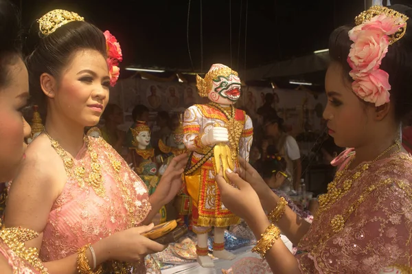 Bangkok Thailandia Aprile 2014 Una Non Identificata Belle Ragazze Che — Foto Stock