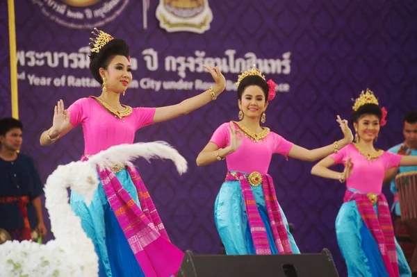 Bangkok Thailand April 2014 Oidentifierad Vackra Dansare Utför Turistshow Den — Stockfoto