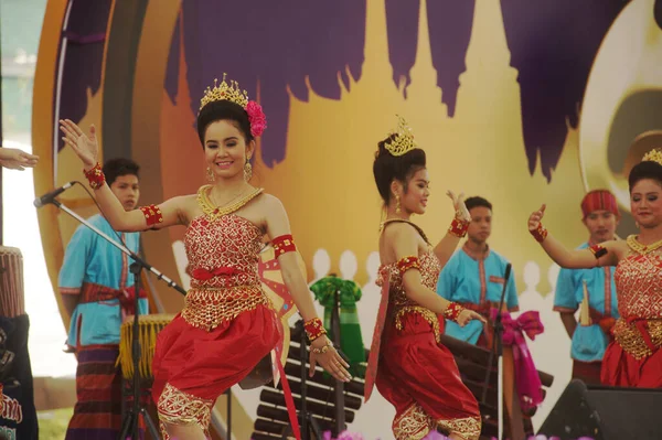Bangkok Thailand April 2014 Ein Unbekannter Führt Eine Touristenshow Auf — Stockfoto