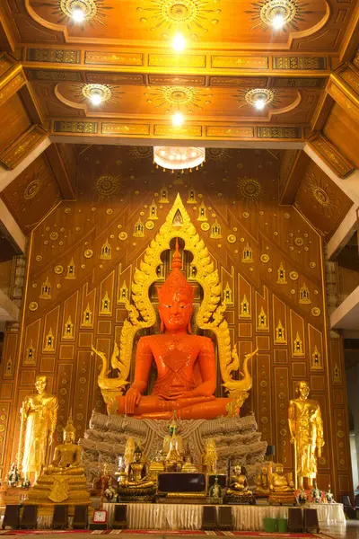 Phra Somdej Ong Pathom Pang Maha Chakkraphat Βούδας Φορώντας Ρόμπες — Φωτογραφία Αρχείου