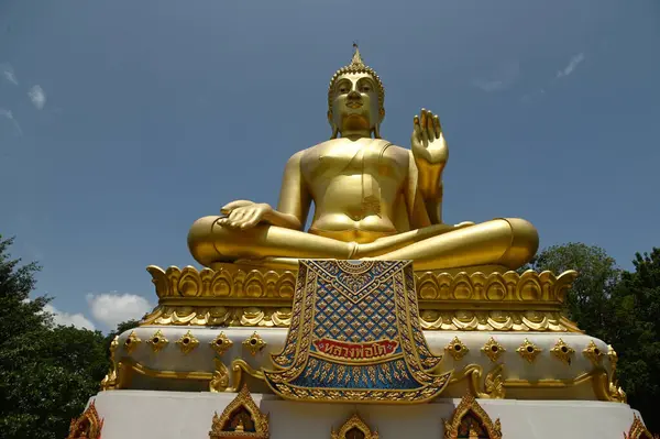 Luang Pho Wat Pha Thang Est Une Image Bouddha Enchâssée — Photo