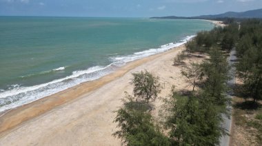 Panare Sahili 'nin üst manzarası güzel, temiz, beyaz bir plajdır. Temiz hava. Çevrede uzun gölgeli çam ağaçları var. Rahatlamak için güzel ve uygun. Tayland 'ın Pattani Eyaleti' nde yer alıyor..