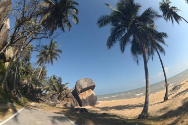 Khae Khae Sahili 'nde büyük granit kayalar ve güzel bir kumsal var. Bu plaj güzel bir halk plajı olarak bilinir. Doğanın gölgeli güzelliğini takdir etmek için yurtdışından gelen birçok insan var. Tayland 'ın Pattani Eyaleti' nde yer alıyor..