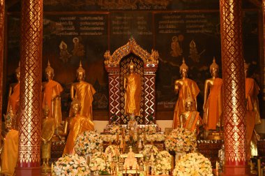 Luang Pho Thanjai, Wat Phra 'daki Wihan' ın ana Buda görüntüsü Hariphunchai Woramahawihan.