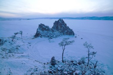 Şaman Kayası, Burhan Burnu ya da Şamanka adanın bir kayasıdır. Olkhon, Baykal Gölü, Rusya, Pribaikalsky Ulusal Parkı 'nda yer almaktadır. Bu taş Asya 'nın dokuz kutsal bölgesinden biri olarak kabul edilir..