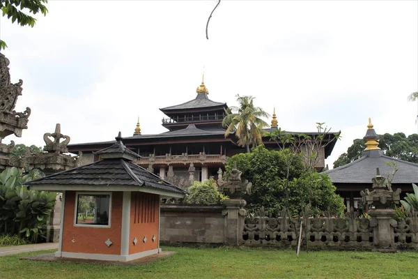 Jakarta Endonezya Nisan 2023 Taman Mini Endonezya Bentar Tapınağı Anıtı — Stok fotoğraf