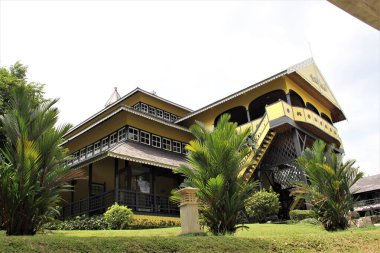 jakarta, Endonezya-23 Nisan 2023 Anıt Taman Mini Endonezya İndah Anjungan Kalimantan barat