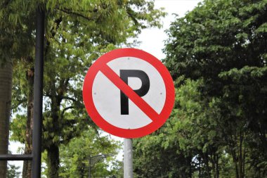 Jakarta, Endonezya-23 Nisan 2023: park işareti yok