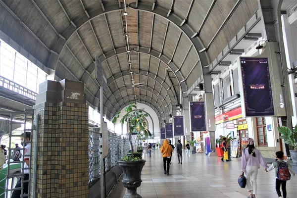 Jakarta Indonezja Kwietnia 2023 Dworzec Kolejowy Dżakarcie — Zdjęcie stockowe