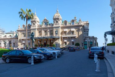 Monte Carlo, Monaco - 28 Mart 2019 Monte Carlo Kumarhanesi Monako 'da bulunan bir kumarhane. Bir kumarhane, Monte Carlo Tiyatrosu ve Monte Carlo Balesi 'nin ofisi de dahil.