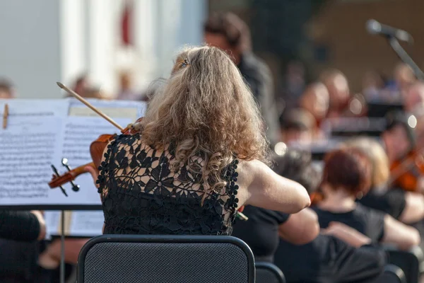 Odessa Ucrânia Junho 2018 Violinista Tocando Durante Concerto Livre Realizado — Fotografia de Stock