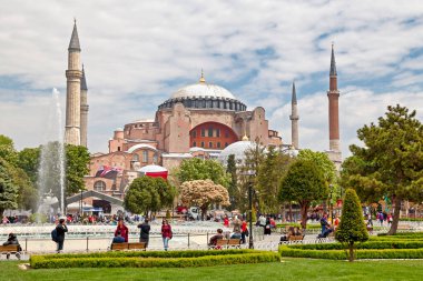 İstanbul, Türkiye - 09 Mayıs 2019: Ayasofya eski bir Yunan Ortodoks Hıristiyan ataerkil katedrali, daha sonra bir Osmanlı imparatorluk camisi ve şimdi de bir müze..