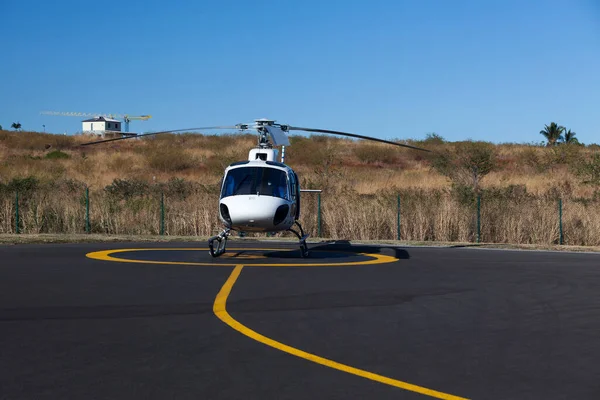 Saint Paul Reunion July 2016 Helicopter Serving Samu Emergency Medical — Zdjęcie stockowe