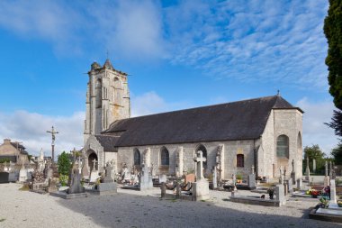 The parish church of Saint-Pierre de Plouguer was originally a Romanesque church, but it has been altered many times (16th - 18th century).