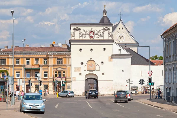 stock image Vilnius, Lithuania - June 11 2019: The Gate of Dawn, or Sharp Gate is a city gate and one of its most important religious, historical and cultural monuments in the capital of Lithuania.