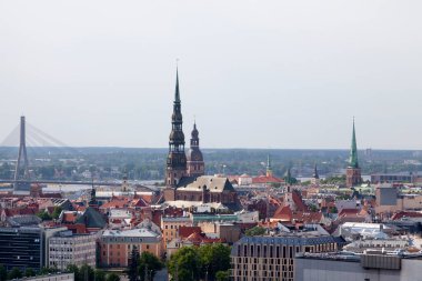 Riga, Letonya - 13 Haziran 2019 St. Peter Kilisesi, Saint Peter 'a adanmış bir Lüteriyen kilisesidir..