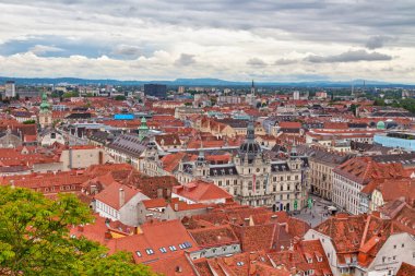 Graz, Avusturya - 28 Mayıs 2019: Graz belediye binası (Almanca: Grazer Rathaus) Graz belediye başkanının, yerel konseyin ve şehir yönetiminin bazı bölümlerinin resmi ikametgahına ev sahipliği yapar..