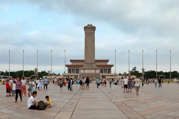 Pekin Chiny Sierpnia 2018 Pomnik Bohaterów Ludu Dziesięciopiętrowy Obelisk Wzniesiony — Zdjęcie stockowe