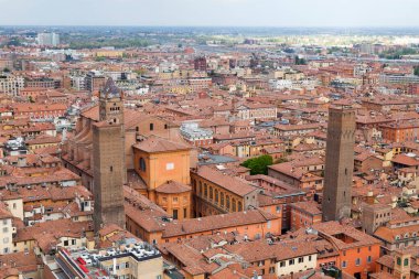 Bologna Katedrali (İtalyanca: Cattedrale Metropolitana di San Pietro, Cattedrale di Bologna), İtalya 'da Bologna katedrali..