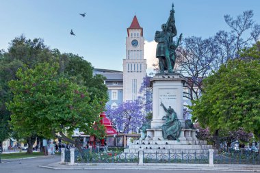 Lizbon, Portekiz - Haziran 04 2018: Marki Sa da Bandeira heykelinin açılışı 31 Temmuz 1874 'te Jardim da Praa Dom Lus' da yapıldı..