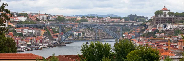 Mosteiro Serra Pilar Overlooking Luis Bridge Crossing Douro River — Stock Photo, Image