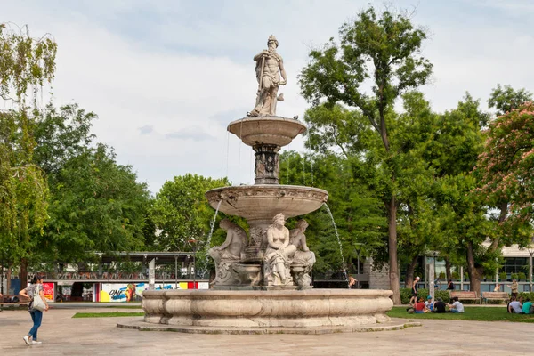 Budapest Ungern Juni 2018 Donau Fontänen Ligger Erzsebet Square Vackraste — Stockfoto