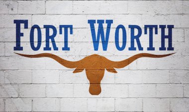 Fort Worth 'un bayrağı tuğla bir duvara boyanmış.