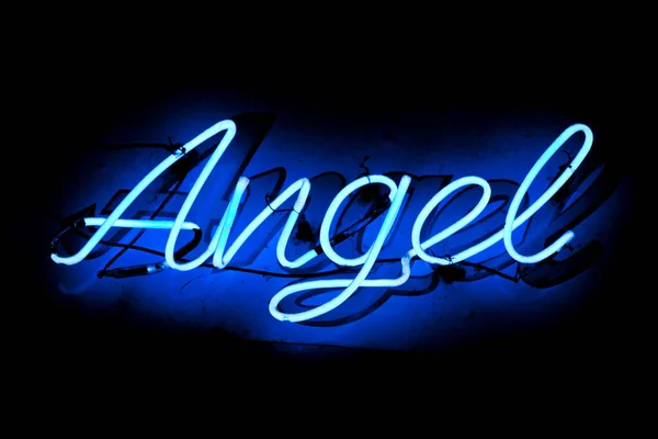 Modré Neonové Světlo Tvaru Slova Angel Zářící Černém Pozadí — Stock fotografie