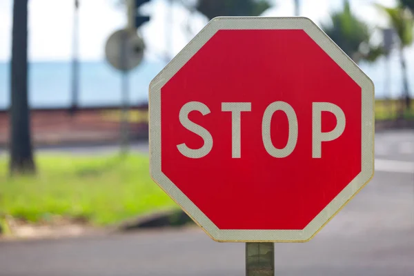 Közelkép Európai Stop Tábláról — Stock Fotó