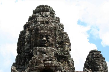 Günümüz Kamboçya 'sında yer alan Angkor Thom, Khmer İmparatorluğu' nun son ve en uzun ömürlü başkentiydi..