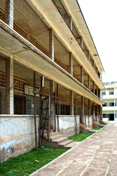 Prisión Tuol Sleng Escuela Secundaria Los Jemeres Rojos Convirtió Centro — Foto de Stock