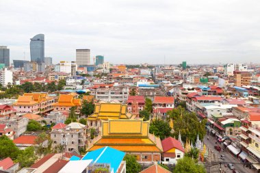 Phnom Penh, Kamboçya - 26 Ağustos 2018 - Wat Saravan, Kamboçya Kraliyet Sarayı 'nın kuzeybatısında ve Wat Ounalom' un güneybatısında yer alan bir su yatağı. Söylenenlere göre, Coun 'daki en büyük kütüphane olarak tanımlanan kütüphanede 3400' den fazla el yazması bulunuyor.