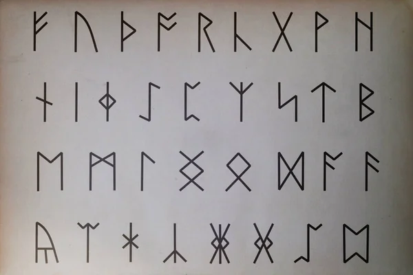 Gros Plan Sur Les Runes Anglo Saxonnes Imprimées Sur Papier — Photo