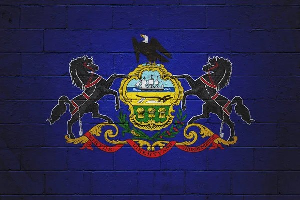 宾夕法尼亚国旗画在煤渣砌墙上 — 图库照片