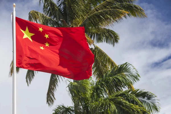 Close Chinese Flag Waving Atop Its Pole — Stock Photo, Image