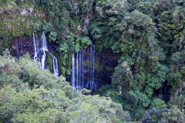 Büyük Galet Şelalesi (ayrıca nehrin isminden sonra Langevin Şelalesi olarak da bilinir), Reunion Adası 'ndaki Saint-Joseph komünü' nde yer almaktadır..