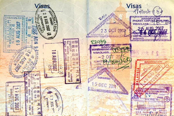 Close Double Pages French Biometric Passport Filled Stamps Thailand Malaysia — Stock Photo, Image