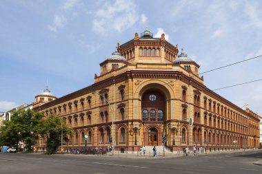 Berlin, Almanya - Haziran 01 2019: Berlin-Mitte Postamt Rohrpost Berlin Yeni Sinagog Berlin 'e birkaç metre mesafede - Centrum Judaicum.