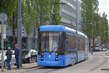 Münih, Almanya - 30 Mayıs 2019 Münih Tramvayı 'nın S sınıfı tramvayı.